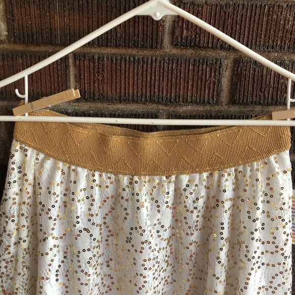 Lularoe White/Gold Sequined Lucy Maxi Skirt S NWT - Picture 2 of 5
